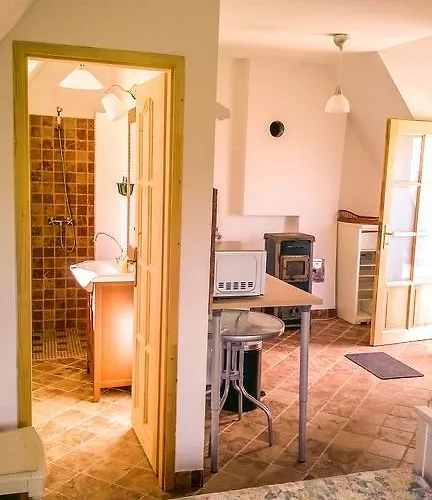 赫格耶斯图公寓 Monoszlo